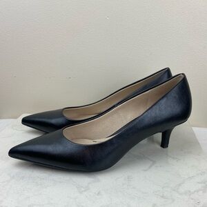 Life Stride Classic Black Heels